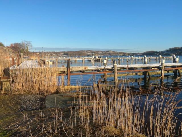 Mycket Trevlig Stuga Pa Braennoe Med Havsutsikt Branno Exterior photo